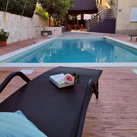 וילה Sea Stone House אוקרוג גורניי