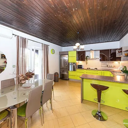 וילה Sea Stone House